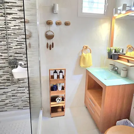 Apartamento Sunny Duplex With Sea View Of The Scenic Gorge