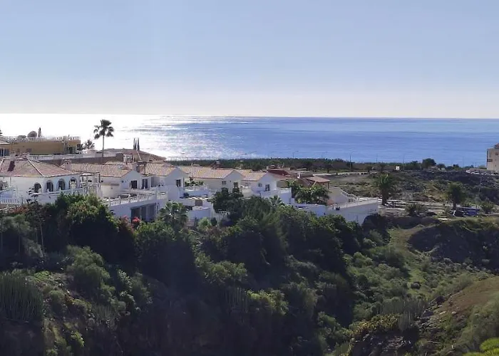 Апартаменты Sunny Duplex With Sea View Of The Scenic Gorge